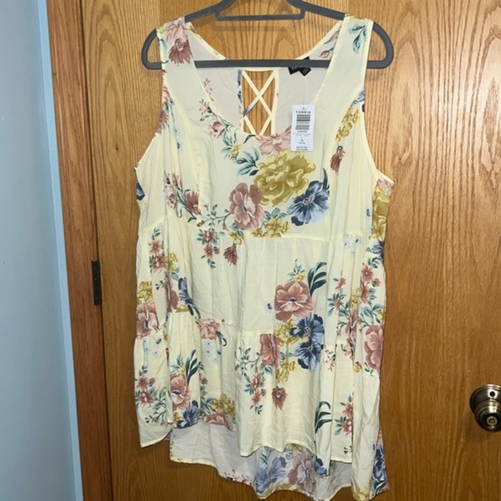 Torrid Babydoll Top Womens 1X Yellow NWT Floral Lattice Back Challis Tiered